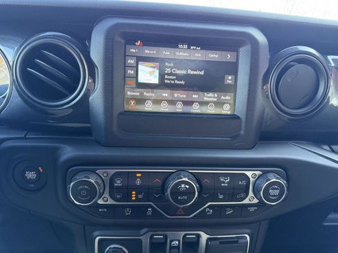 Used 2020 Jeep Wrangler Unlimited Sport image 18