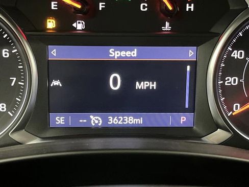 Used 2023 GMC Terrain SLT image 6