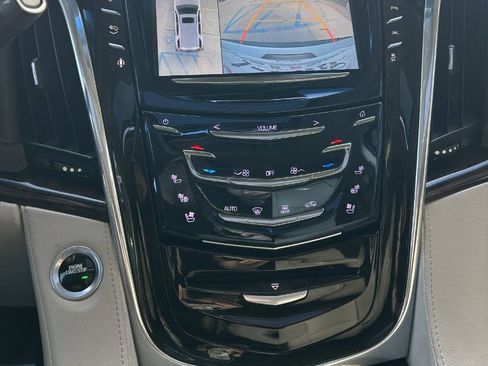 Used 2016 Cadillac Escalade ESV Luxury image 21