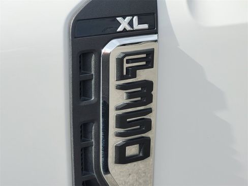 Used 2024 Ford F350 XL w/ XL Chrome Package image 15