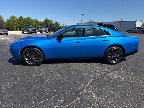 New 2026 Dodge Charger R/T w/ Blacktop Package AWD/4WD image 4