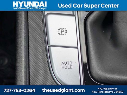 Used 2024 Hyundai Elantra Limited image 30