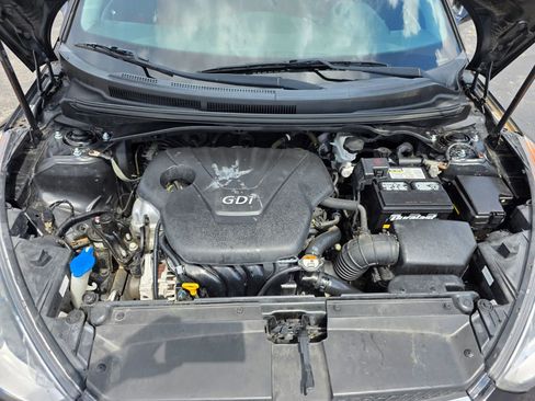 Used 2014 Hyundai Veloster w/ Technology Package 03 FWD image 23