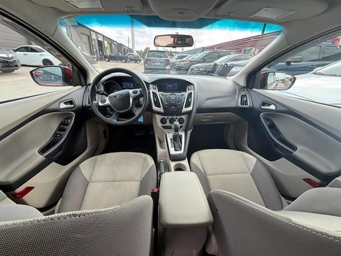 Used 2014 Ford Focus SE image 30