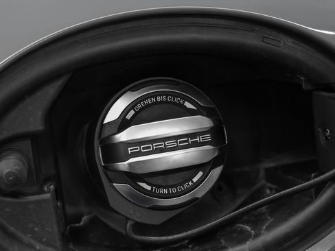 Certified 2023 Porsche 718 Cayman GT4 RS image 23