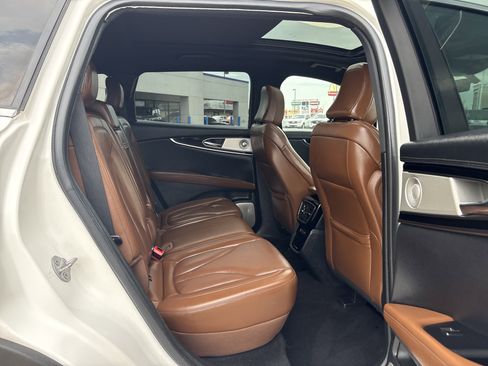 Used 2022 Lincoln Nautilus Reserve w/ Equipment Group 202A AWD/4WD image 8