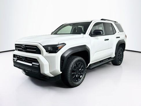 Used 2026 Toyota 4Runner SR5 AWD/4WD image 3