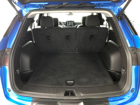 Used 2025 Chevrolet Blazer LT w/ Convenience Package FWD image 8