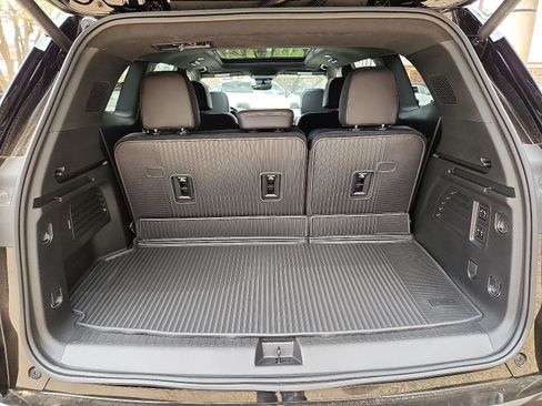 New 2026 GMC Acadia Denali Ultimate w/ LPO, Floor Liner Package AWD/4WD image 6