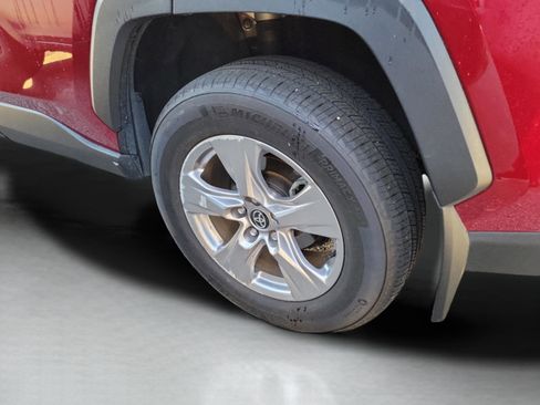 Used 2025 Toyota RAV4 XLE image 30