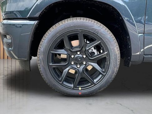 New 2026 RAM 1500 Laramie AWD/4WD image 31