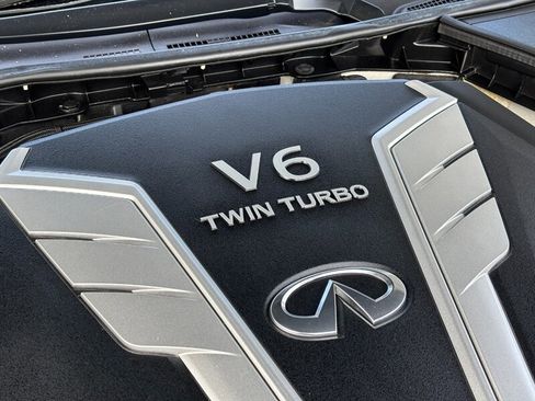 Used 2017 INFINITI Q60 Red Sport 400 image 26