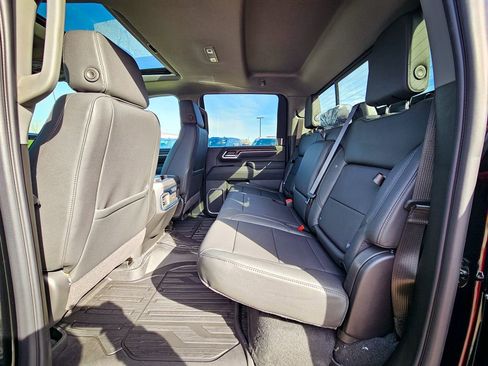 New 2026 GMC Sierra 2500 SLT w/ Max Trailering Package AWD/4WD image 36