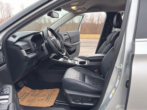 Used 2022 Mitsubishi Outlander SEL image 13