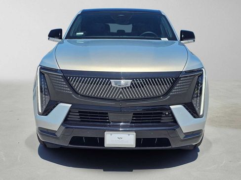 Used 2025 Cadillac Escalade IQ Sport 2 AWD/4WD image 2