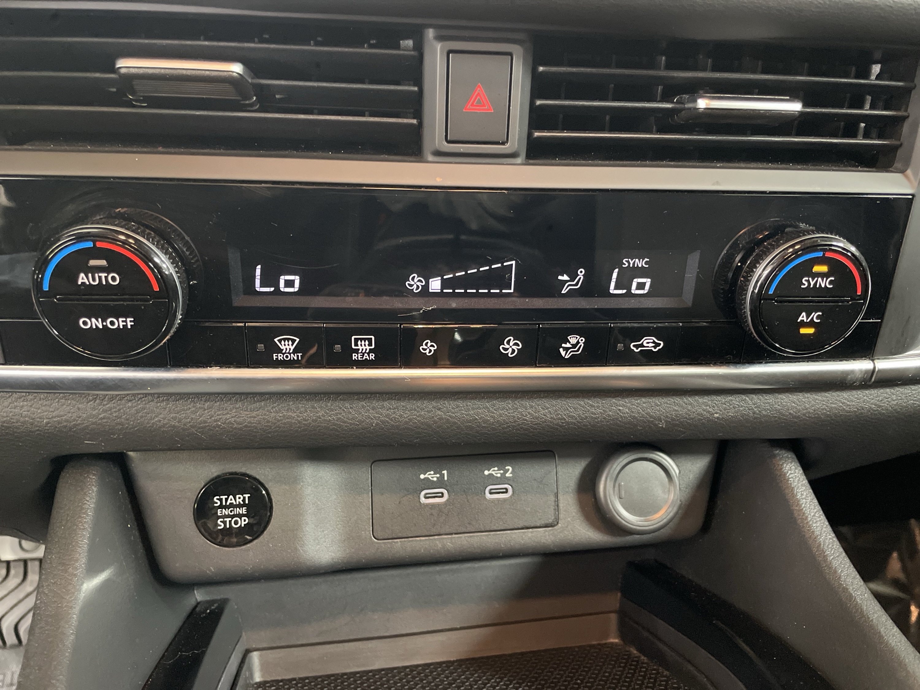 Used 2026 Nissan Rogue SV AWD/4WD image 19