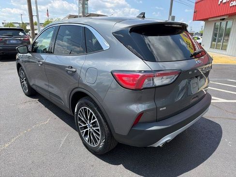 Used 2022 Ford Escape SE FWD image 11