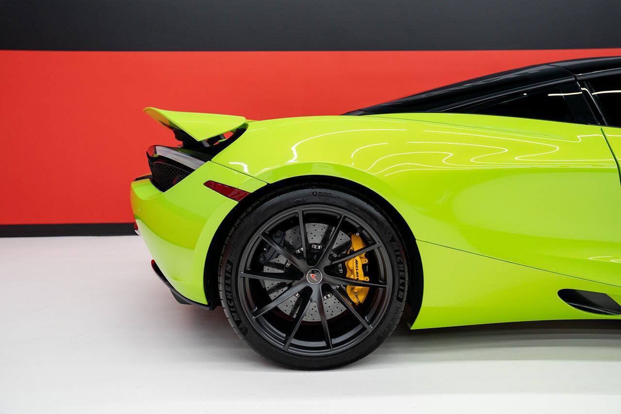 Used 2018 McLaren 720S Performance RWD image 46