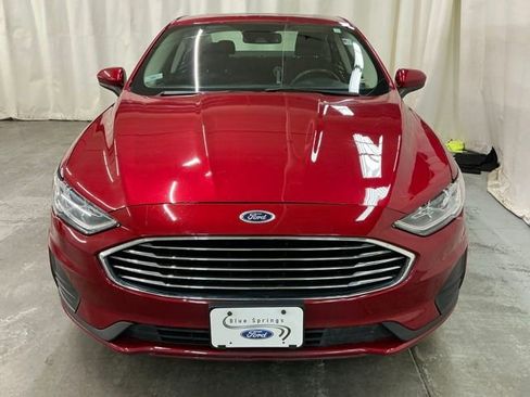 Used 2020 Ford Fusion SE image 9