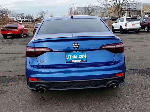 Used 2024 Volkswagen Jetta GLI 40th Anniversary Edition image 7