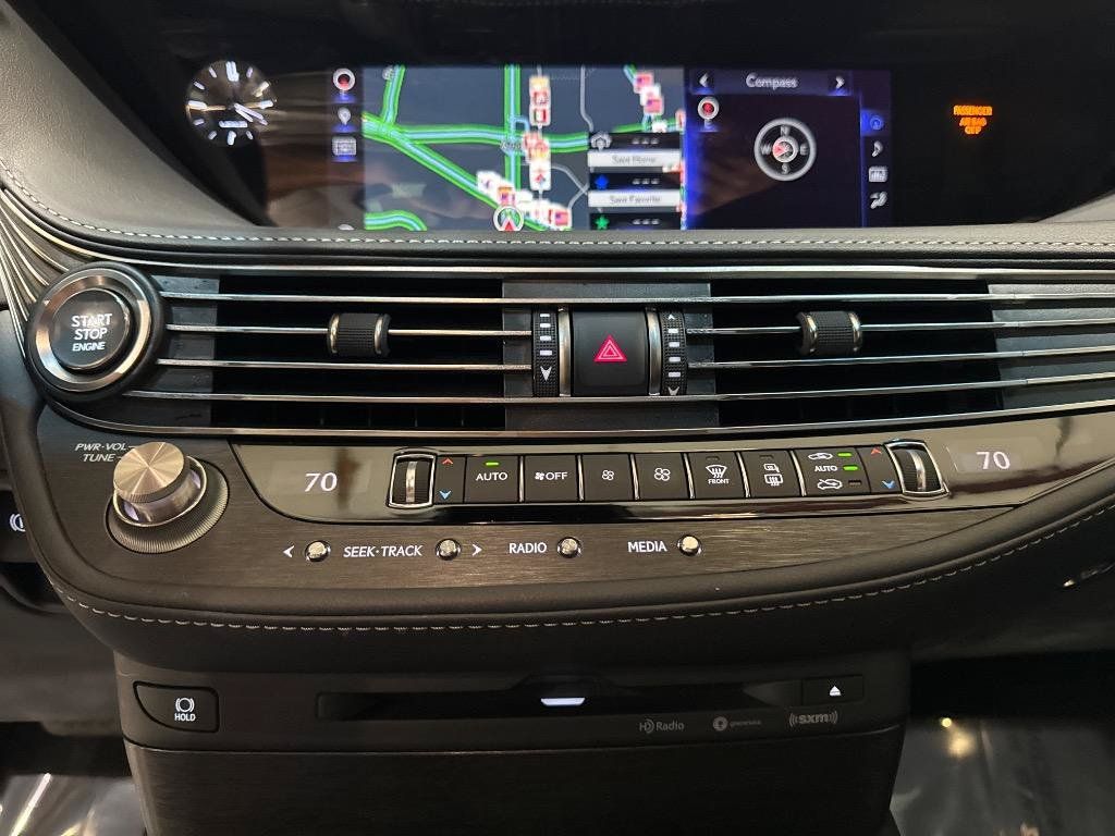 Used 2018 Lexus LS 500 w/ Accessory Package (Z1) RWD image 54