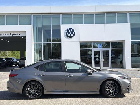 Used 2025 Toyota Camry XSE FWD image 29