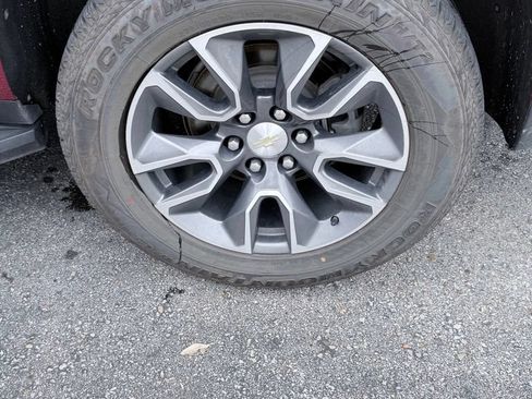 Used 2021 Chevrolet Tahoe LT w/ LT Signature Package RWD image 8