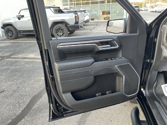 Used 2026 Chevrolet Silverado 1500 RST w/ RST Select Package AWD/4WD image 22