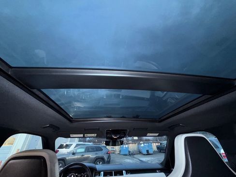 Used 2017 Land Rover Range Rover Sport SVR image 22