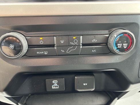 Used 2021 Ford F150 XLT image 34