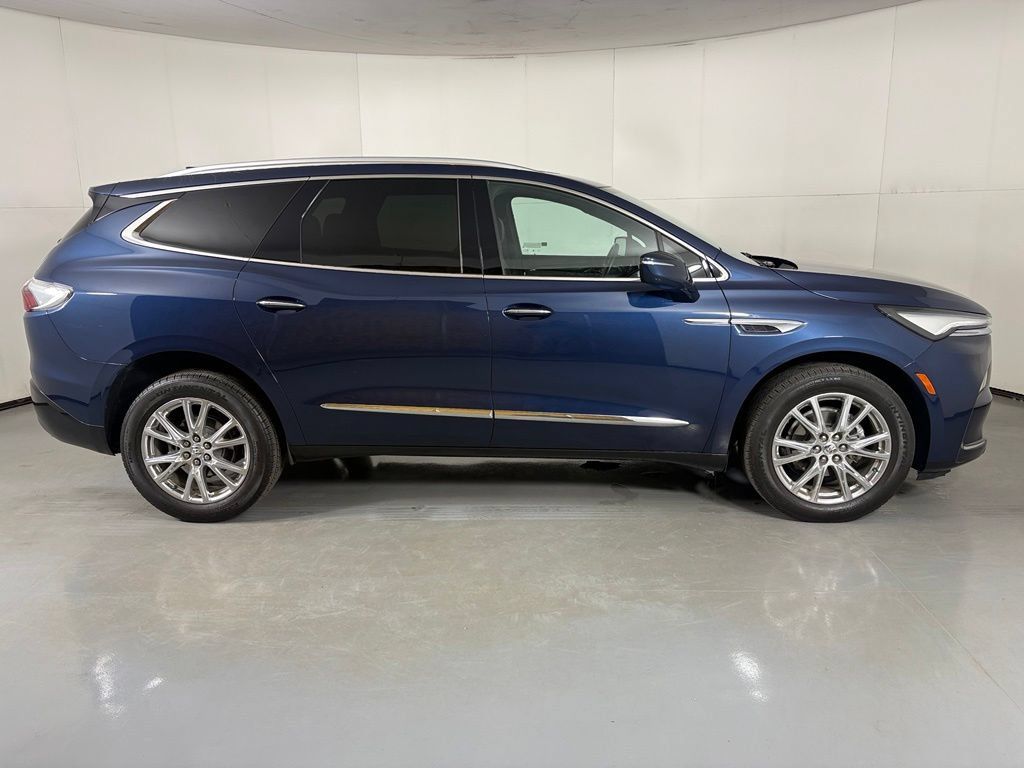 Certified 2023 Buick Enclave Essence w/ Experience Buick Package FWD image 11