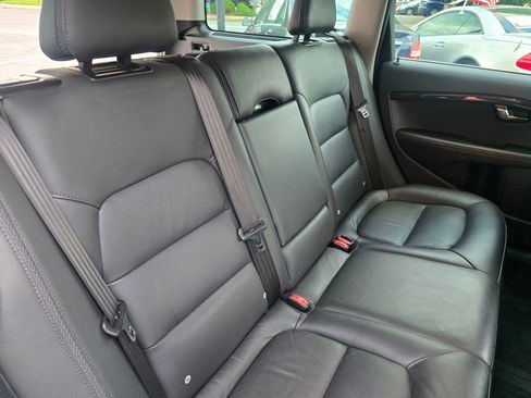 Used 2016 Volvo XC70 T5 Premier w/ Proximity Package FWD image 19