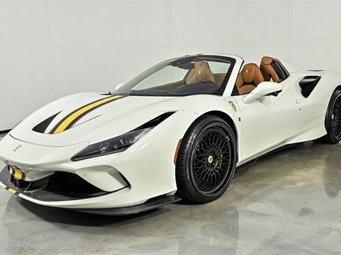 Used 2022 Ferrari F8 Tributo RWD image 6