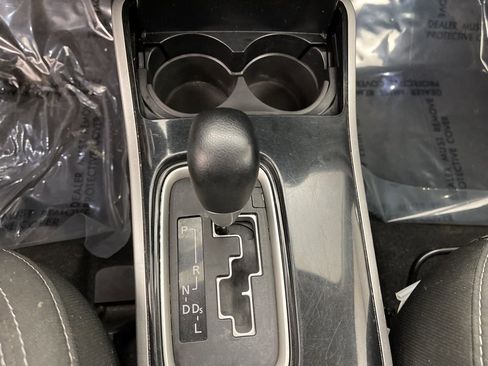 Used 2020 Mitsubishi Outlander ES image 12