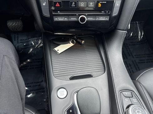 Certified 2019 INFINITI QX50 Luxe w/ Navigation Package image 18