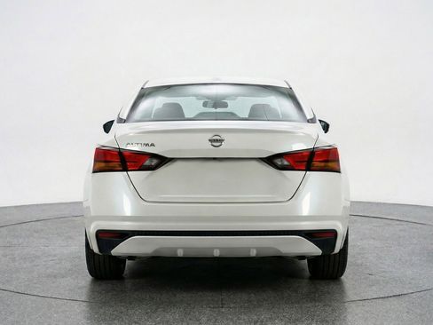Used 2025 Nissan Altima 2.5 SV image 7