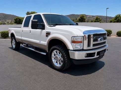 Used 2010 Ford F250 Lariat AWD/4WD image 1