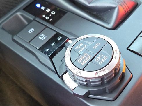 Used 2024 Toyota Tacoma TRD Off-Road image 24