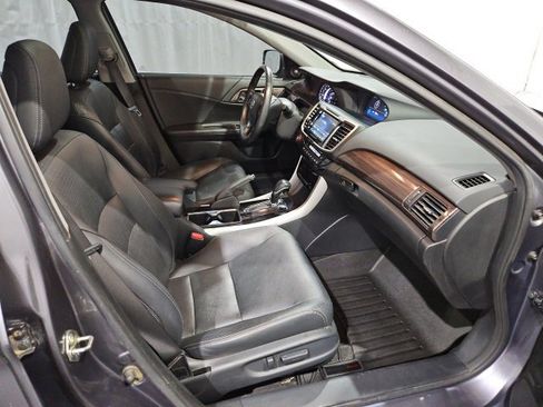 Used 2017 Honda Accord EX-L image 14