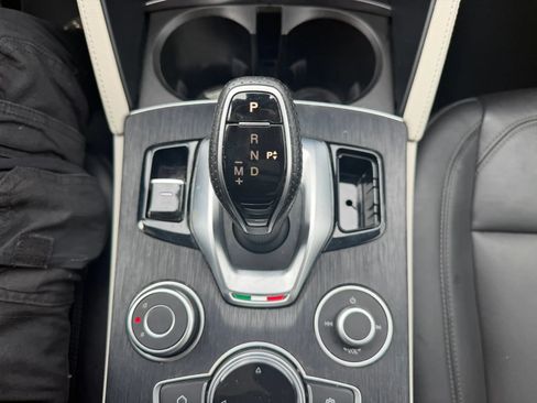 Used 2021 Alfa Romeo Stelvio Sprint w/ Sun & Sound Package AWD/4WD image 21