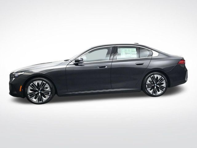 New 2026 BMW i5 eDrive40 AWD/4WD image 8