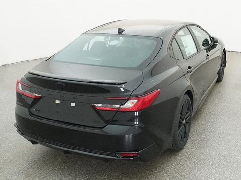New 2026 Toyota Camry Hybrid FWD image 20