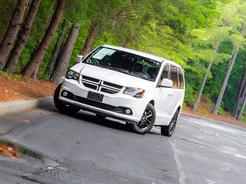 Used 2020 Dodge Grand Caravan GT FWD image 19