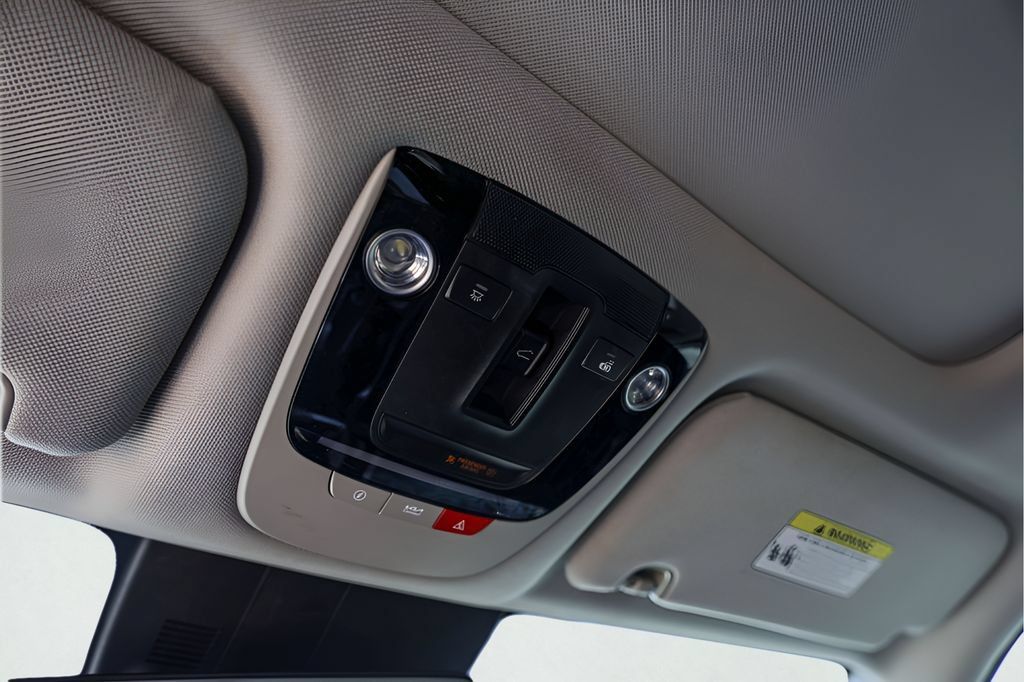 Used 2023 Kia Sorento SX FWD image 24