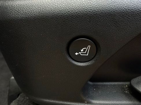 Used 2026 Hyundai Palisade SEL FWD image 13