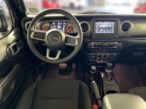 Used 2019 Jeep Wrangler Unlimited Sahara image 23