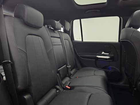 Certified 2025 Mercedes-Benz GLB 250 4MATIC image 26