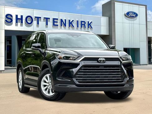 Used 2025 Toyota Grand Highlander AWD image 1