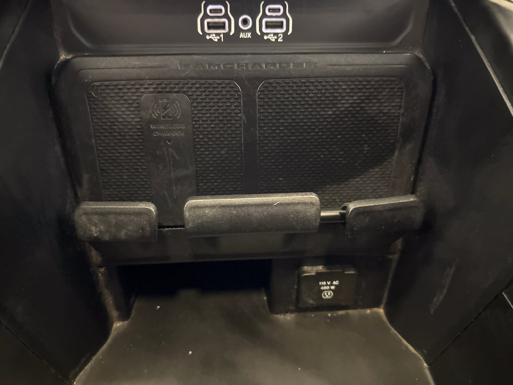 Used 2025 RAM 1500 Laramie w/ Sport Appearance Package AWD/4WD image 19