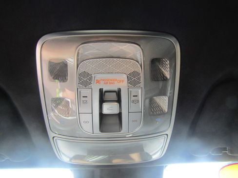 Used 2022 Genesis GV70 3.5T Sport w/ Sport Advanced Package image 15